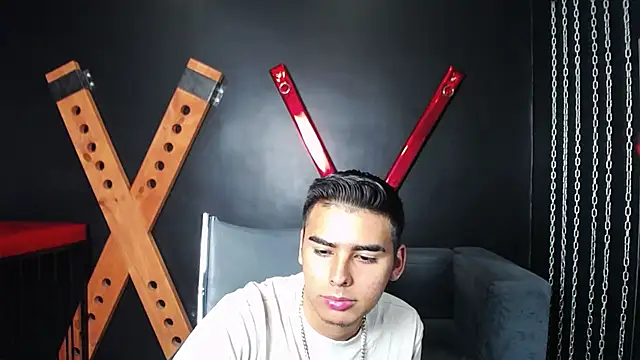 Matthewlodge online show from September 19, 2025, 1:23 pm