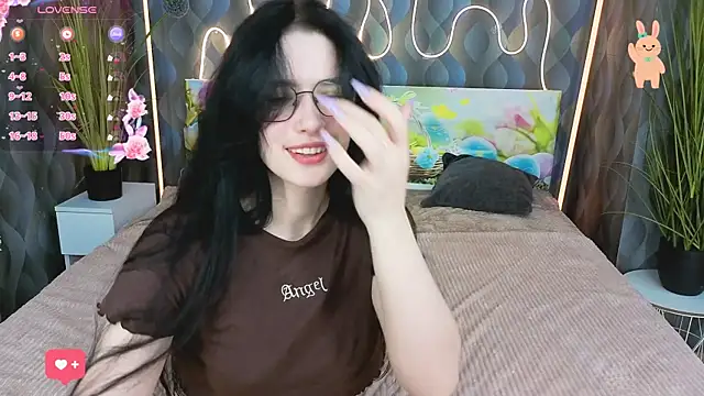 Charming Mysteriousss online show from March 28, 2026, 1:54 pm