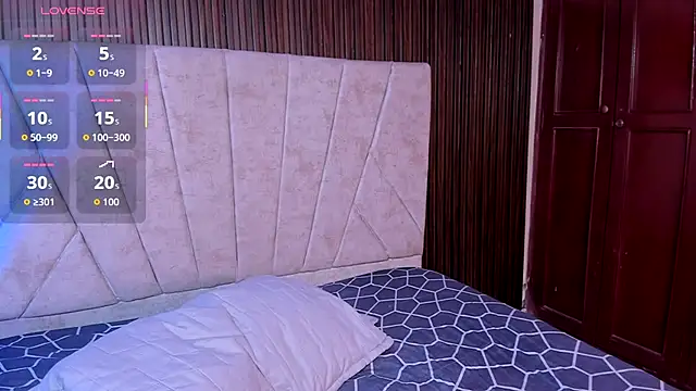 Snapshot of dulce_anny_ chatting on October 20, 2025, 1:22 pm dulce anny  online show from October 20, 2025, 1:22 pm