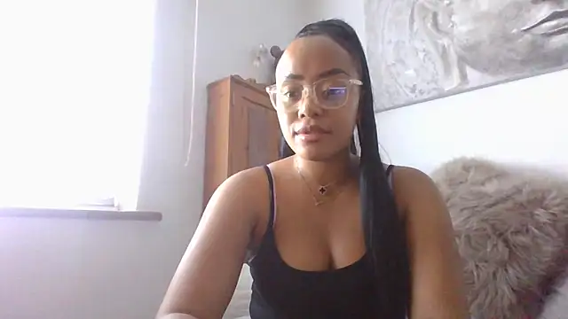 ArianaMaee online show from September 9, 2025, 1:54 pm