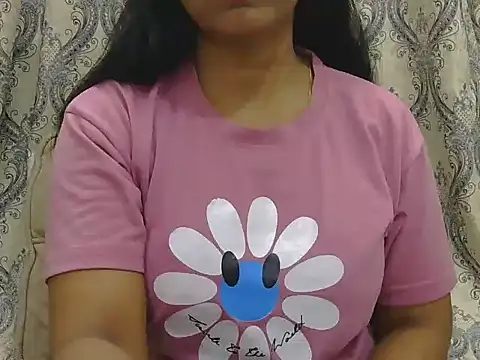 MISS SOMIYA online show from December 21, 2025, 5:20 pm