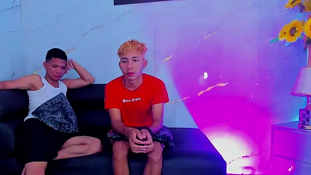 Snapshot of Jhonnys_boys chatting on September 10, 2025, 2:06 pm Jhonnys boys online show from September 10, 2025, 2:06 pm