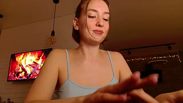 WhitePrincessLuna online show from October 22, 2025, 3:12 pm