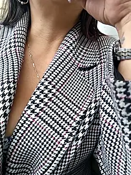 Misshot 01 online show from September 30, 2025, 7:08 pm