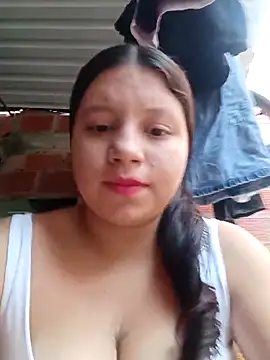 Snapshot of Shell_Latina chatting on October 23, 2025, 1:21 pm Shell Latina online show from October 23, 2025, 1:21 pm