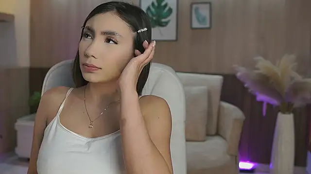 sarabelmont online show from September 22, 2025, 11:56 am