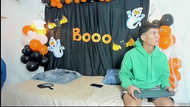 Snapshot of maicol_cum23 chatting on October 11, 2025, 8:51 pm maicol cum23 online show from October 11, 2025, 8:51 pm