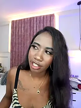 Snapshot of Rossie-Cameron chatting on October 8, 2025, 2:25 pm Rossie-Cameron online show from October 8, 2025, 2:25 pm