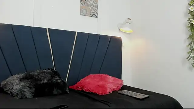 hotvain cum23 online show from October 19, 2025, 8:37 am