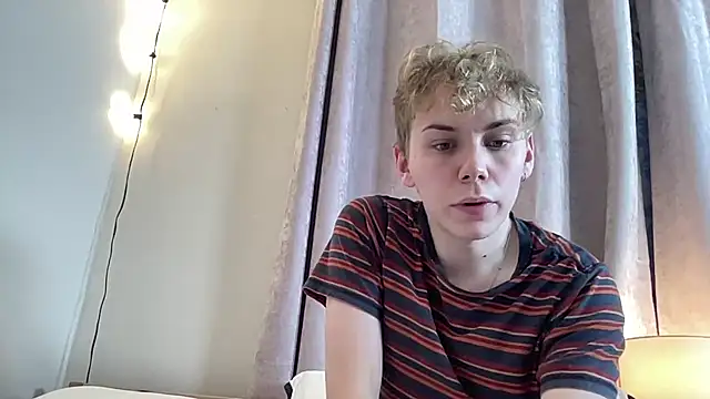 scottishtwink01 online show from September 10, 2025, 7:03 pm