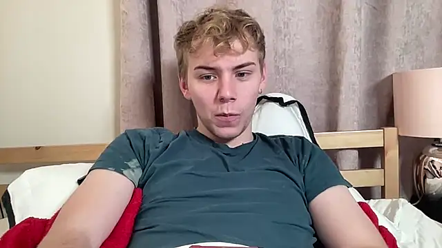 scottishtwink01 online show from September 18, 2025, 2:13 am