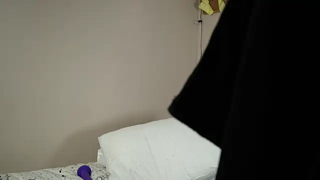 scottishtwink01 online show from November 15, 2025, 8:49 pm