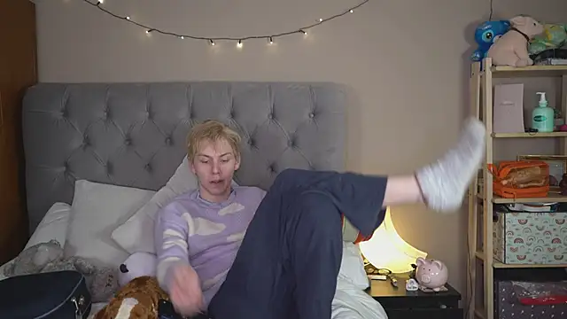 scottishtwink01 online show from February 19, 2026, 1:23 am