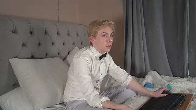 scottishtwink01 online show from February 22, 2026, 11:03 pm