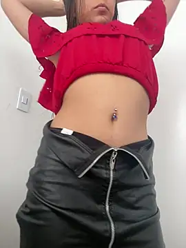 MelanyBabeee2 online show from February 4, 2026, 9:42 pm