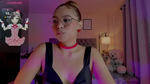 OxanaFedorova1- online show from May 7, 2026, 8:25 pm