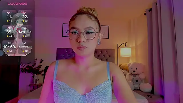 OxanaFedorova1- online show from May 15, 2026, 9:11 pm