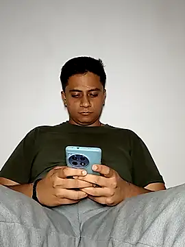 eyepach96 online show from September 19, 2025, 11:49 pm