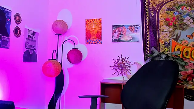 Raven luv online show from April 1, 2026, 2:34 am