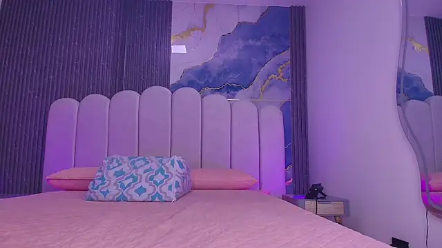 abbyrouss  online show from June 26, 2026, 3:11 am