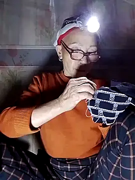 -Xuka-200 online show from November 12, 2025, 12:16 pm