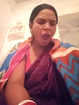 Snapshot of Notyriya7 chatting on March 4, 2026, 12:05 am Notyriya7 online show from March 4, 2026, 12:05 am