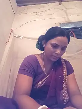 Notyriya7 online show from May 11, 2026, 10:32 am