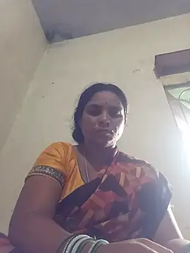 Snapshot of Notyriya7 chatting on July 10, 2026, 11:35 am Notyriya7 online show from July 10, 2026, 11:35 am