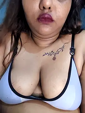 lovely134 online show from September 12, 2025, 7:25 pm