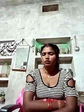 Snapshot of Cm_pooja chatting on October 4, 2025, 7:01 pm Cm pooja online show from October 4, 2025, 7:01 pm