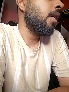 soniriyaa010101 online show from June 1, 2026, 8:21 pm
