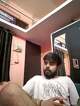 soniriyaa010101 online show from July 4, 2026, 8:42 am