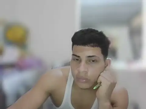 luislp05 online show from July 12, 2026, 10:34 pm