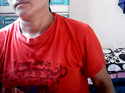 yoursPinayMama1682 online show from November 2, 2025, 12:35 am