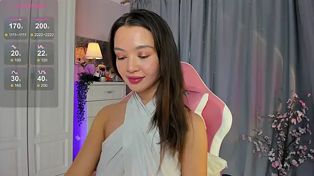 MissiMoore online show from September 15, 2025, 4:12 am