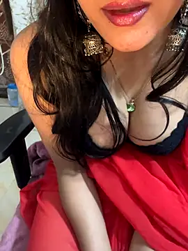 Snapshot of tanvi_001 chatting on October 14, 2025, 7:42 am tanvi 001 online show from October 14, 2025, 7:42 am