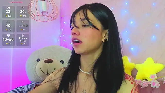 april bennett online show from May 7, 2026, 12:43 pm