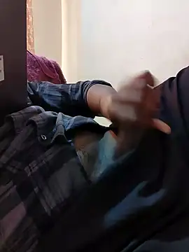 Spicy Diaries online show from November 3, 2025, 9:32 am