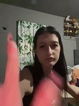 Caroline daring online show from April 29, 2026, 12:16 am