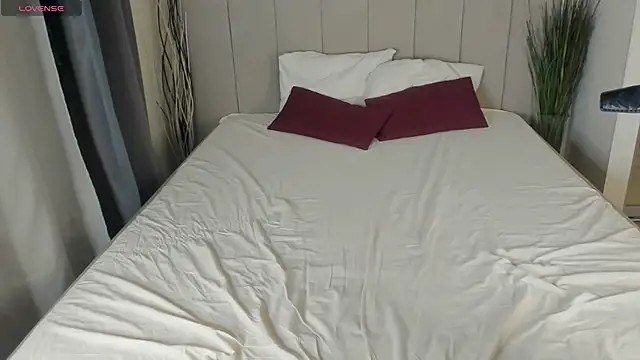 LouieEvans online show from December 21, 2025, 11:01 pm