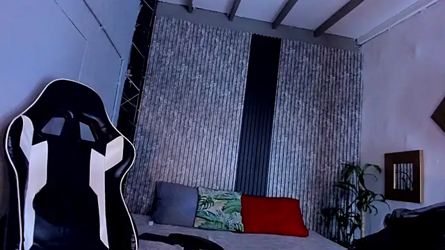 Snapshot of Alisha_Ebonyy chatting on September 19, 2025, 12:28 pm Alisha Ebonyy online show from September 19, 2025, 12:28 pm