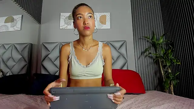 Snapshot of Alisha_Ebonyy chatting on October 1, 2025, 12:00 pm Alisha Ebonyy online show from October 1, 2025, 12:00 pm