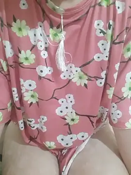 Snapshot of Lamya-dalo3a chatting on October 16, 2025, 12:00 am Lamya-dalo3a online show from October 16, 2025, 12:00 am