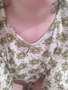 Snapshot of Lamya-dalo3a chatting on October 24, 2025, 9:33 pm Lamya-dalo3a online show from October 24, 2025, 9:33 pm