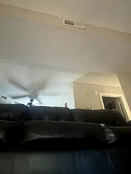 Snapshot of bigbd94 chatting on October 31, 2025, 2:07 pm bigbd94 online show from October 31, 2025, 2:07 pm