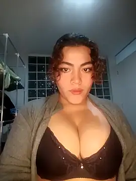 putitititisima online show from September 11, 2025, 12:22 am