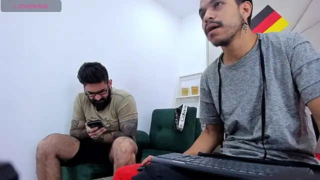 Snapshot of Harald_Smed chatting on September 27, 2025, 1:05 pm Harald Smed online show from September 27, 2025, 1:05 pm