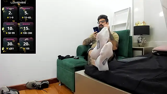 Snapshot of Harald_Smed chatting on October 9, 2025, 1:53 pm Harald Smed online show from October 9, 2025, 1:53 pm