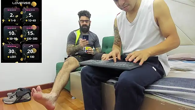 Snapshot of Harald_Smed chatting on October 16, 2025, 1:23 pm Harald Smed online show from October 16, 2025, 1:23 pm