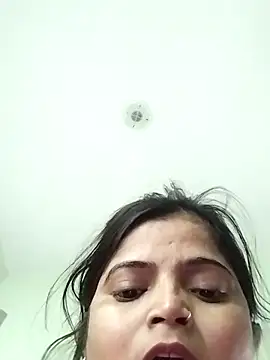 Hot-Pooja25 online show from January 16, 2026, 3:21 am